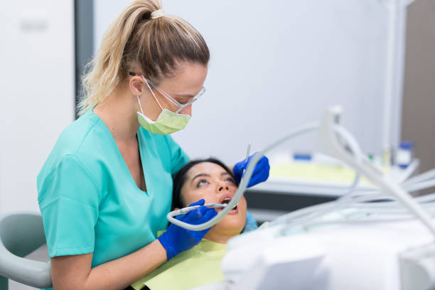 Best Emergency Tooth Extraction in Labarque Creek, MO